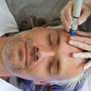 How Hydrafacial Treatments Can Help Reduce the Signs of Aging