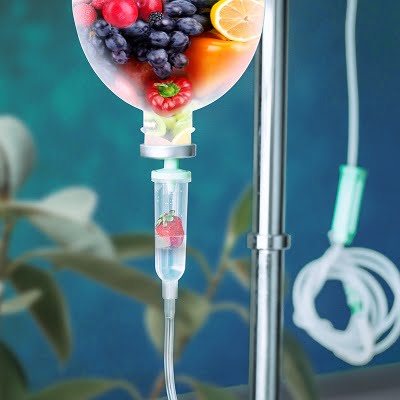 What Is the Difference Between Vitamin Injections & IV Vitamin Therapy